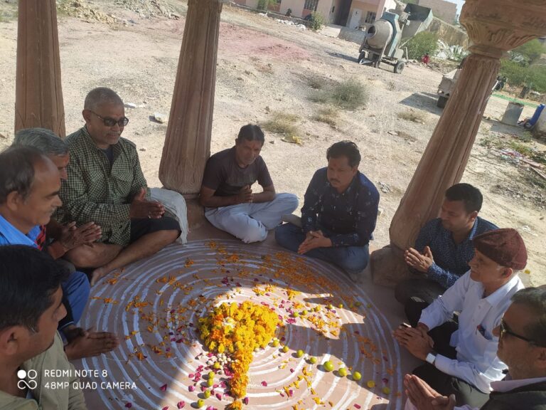 धरणीधर महादेव मंदिर स्थित मंदिर मे ब्रह्मा दादा का निर्वाण दिवस मनाया