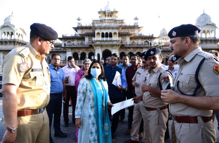 गांव के हर व्यक्ति को भव्य ’’राजस्थान उत्सव’’ का सीधा प्रसारण दिखाये जाने की व्यवस्था होगी