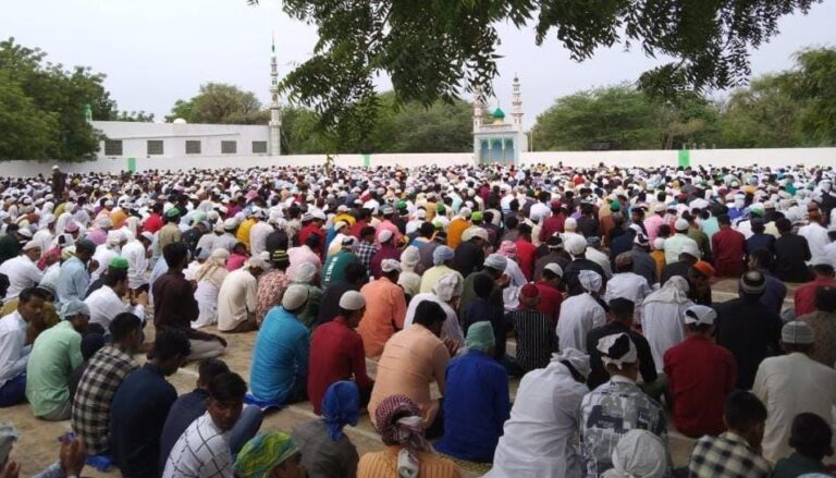 श्री डूंगरगढ़ में ईद उल अजहा की नमाज के बाद हुई देश के लिए सामूहिक दुआ