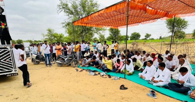 भारतमाला सड़क परियोजना पर कट प्वाइंट इंटरचेंज की मांग को लेकर शेरेरा में धरना प्रदर्शन शुरू