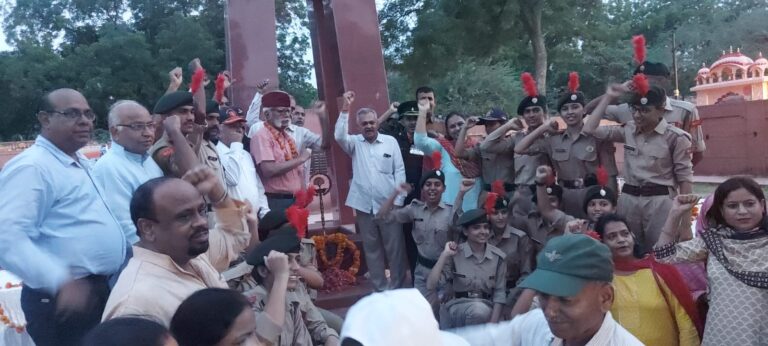 कारगिल विजय दिवस के अवसर पर किया वीरों को नमन