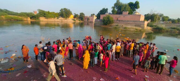 “गणपति बप्पा मोरया,अगले बरस तू जल्दी आ ” के उद्घोष साथ गणेश प्रतिमाओं का किया विसर्जन