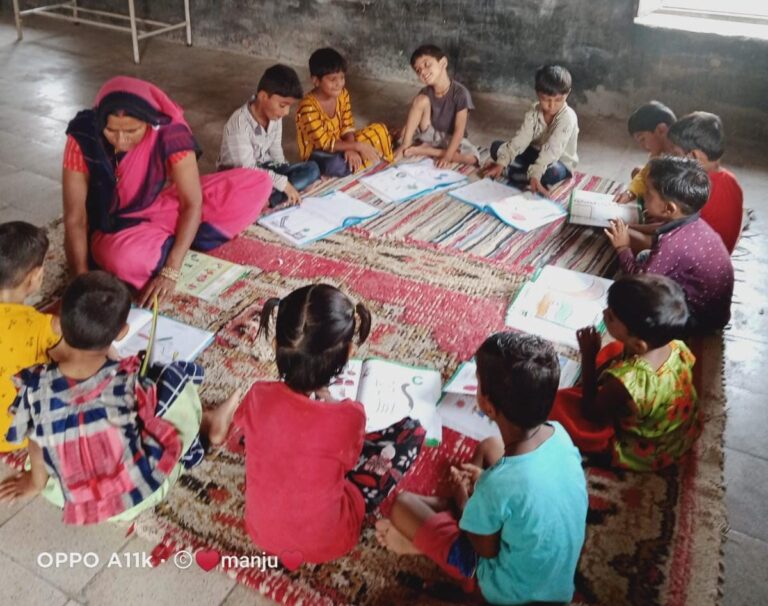 सितम्बर पोषण माह के तहत प्रथम व द्वितिय सप्ताह महिला एवं स्वास्थ्य व बच्चा और शिक्षा का आयोजन