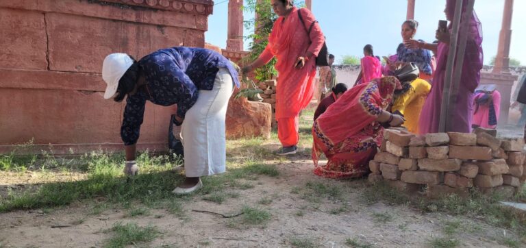 ऐतिहासिक संसोलाब तालाब परिसर में किया श्रमदान