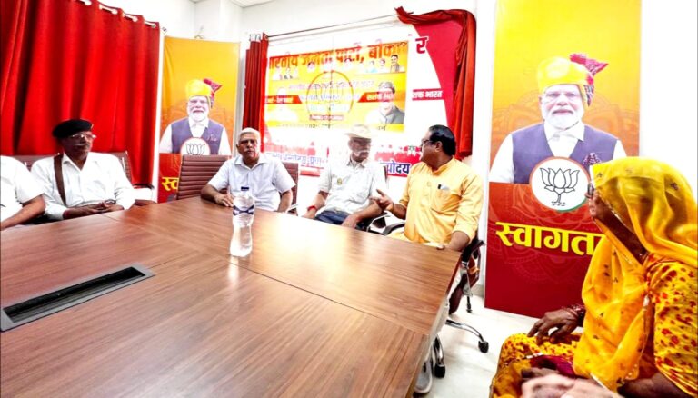 भाजपा के सैनिक प्रकोष्ठ ने मनाया प्रधानमंत्री का जन्मदिन
