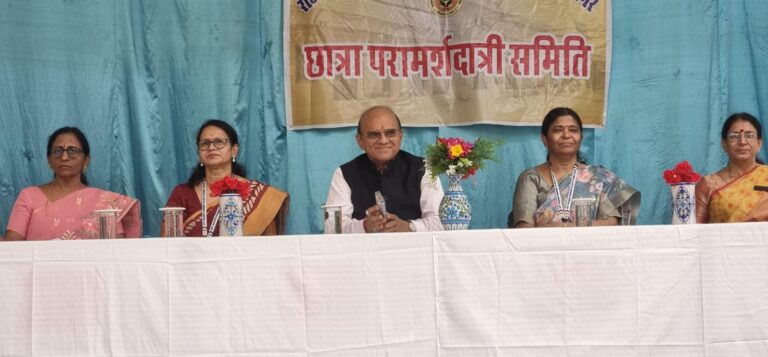नई शिक्षा नीति का उद्देश्य शिक्षा का आनंदीकरण है – प्रोफेसर दीक्षित