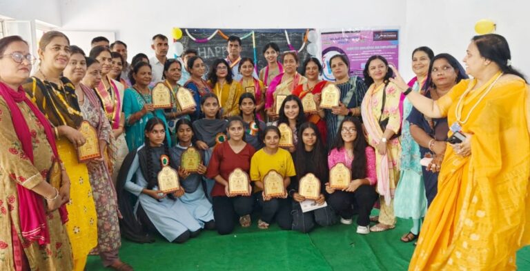 वीआर फाउंडेशन ने शिक्षक दिवस पर शिक्षकों का किया सम्मान