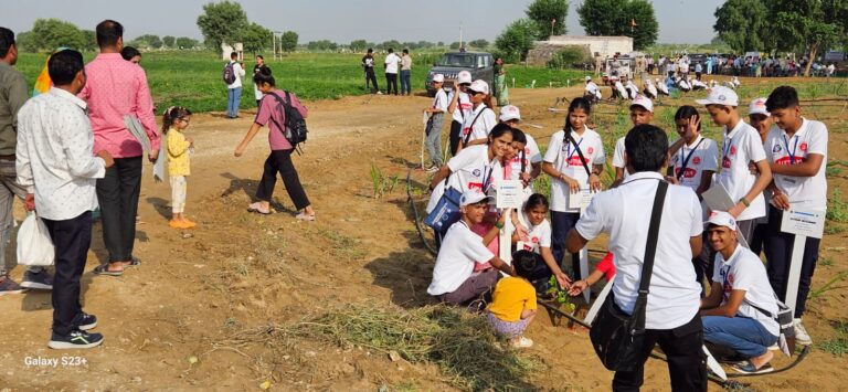 मूक-बधिर बच्चों ने लगाए 2511 पौधे, ‘वर्ल्ड रिकॉर्ड बुक’ में हुआ दर्ज