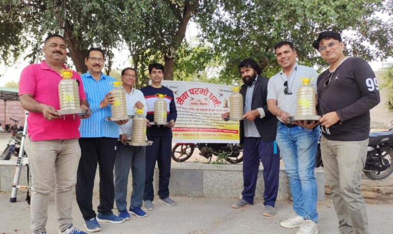 पीबीएम के ट्रॉमा सेंटर में लगाए पक्षियों के लिए चुग्गा पात्र