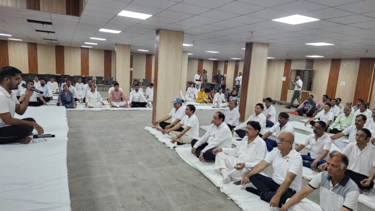 जिला न्यायालय, तालुकाओं, केन्द्रीय कारागृह, नारी निकेतन व किशोरगृह में योग शिविर आयोजित