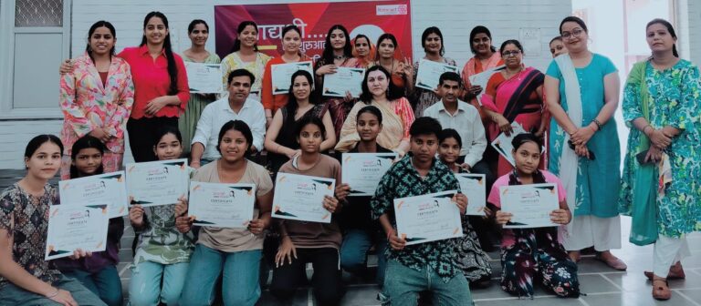 35 महिलाओं को मिला पार्लर प्रशिक्षण