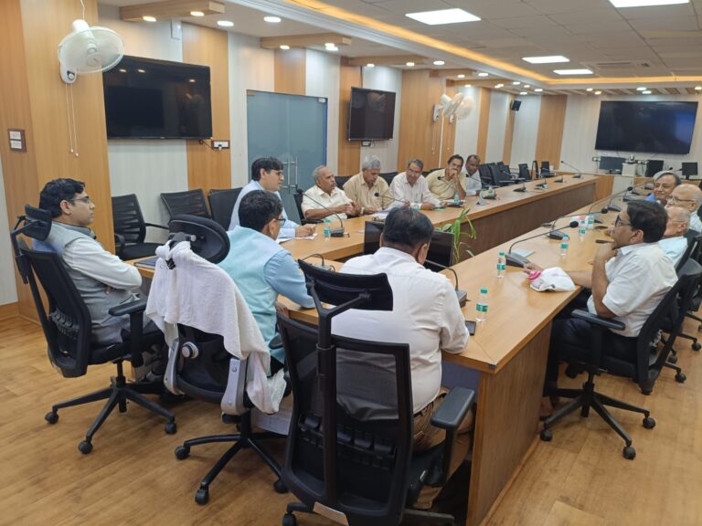 सेवानिवृत्ति बैंकर्स ने बताई अपनी समस्याएं