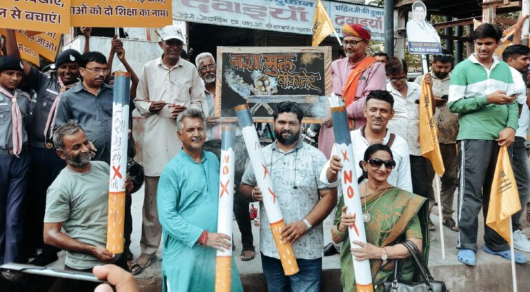 नशामुक्ति पर हुई चित्र कार्यशाला