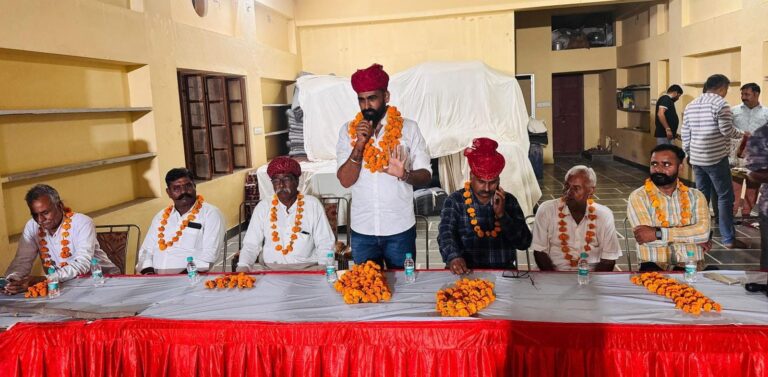 कुम्हार महासभा जिलाध्यक्ष त्रिलोक चंद गेधर का किया स्वागत