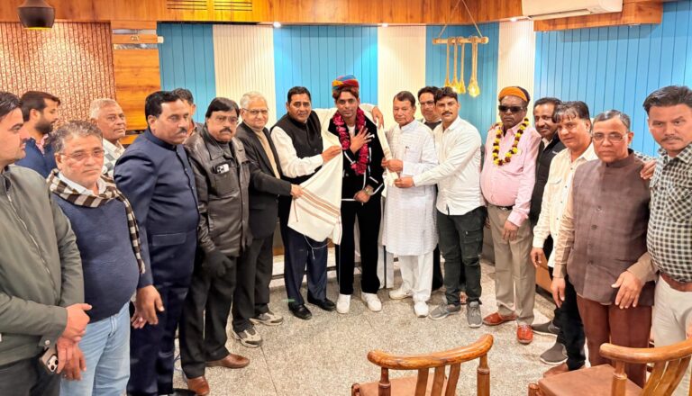 बॉलीवुड गायक शहजाद का किया स्वागत