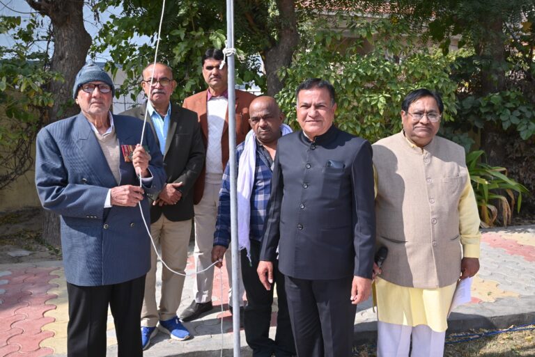 जयनारायण व्यास कॉलोनी  मे मनाया गणतंत्र दिवस एवं स्नेह मिलन