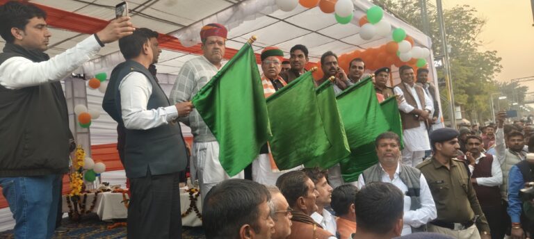 श्रीगंगानगर-हजूर साहिब नांदेड़ ट्रेन का लूनकरनसर स्टेशन पर ठहराव