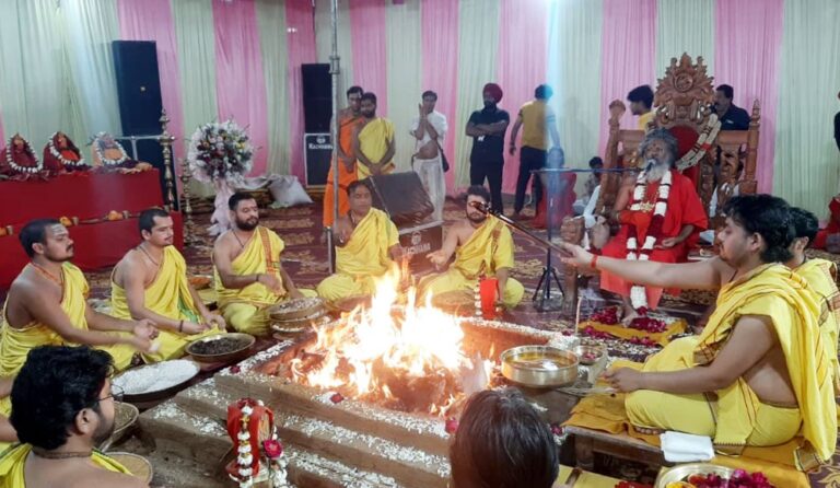 पूजा, भक्ति, साधना से सदाचारी बनें, तभी जीवन सफल – वसंत विजयानंद गिरी महाराज