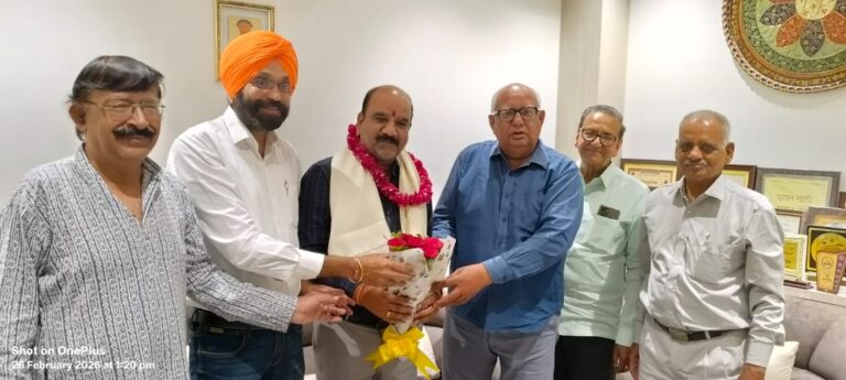 डॉ.नरेश गोयल का किया अभिनंदन