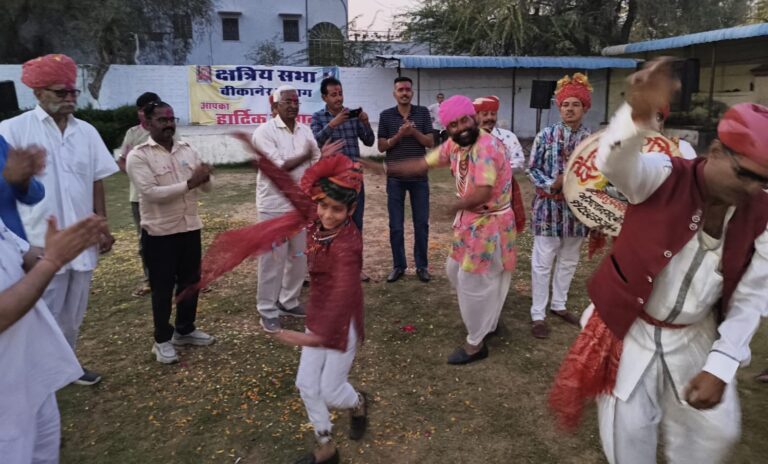 गीत एवं चंग की थाप पर हुआ नृत्य का धमाल