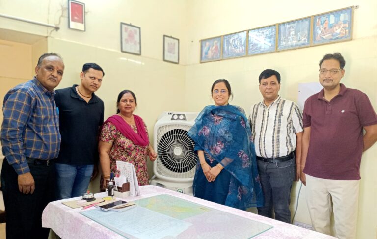 चिकित्सक कक्ष एवं मरीजों के लिए किया कूलर भेंट