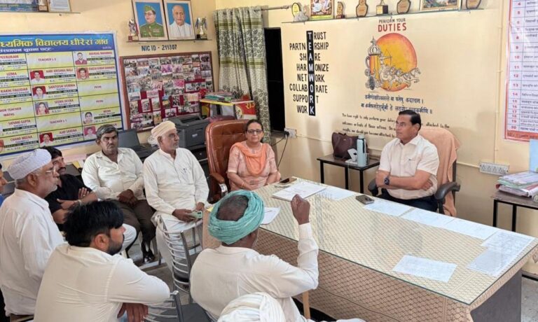 विद्यालय में कोई भी विद्यार्थी उपस्थित नहीं, प्राचार्य को किया निलंबित