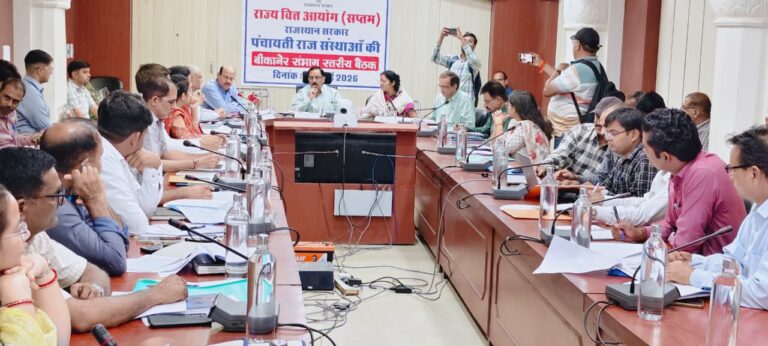 ग्राम पंचायतों को स्वावलंबी बनाने की दिशा में करें कार्य – अरुण चतुर्वेदी