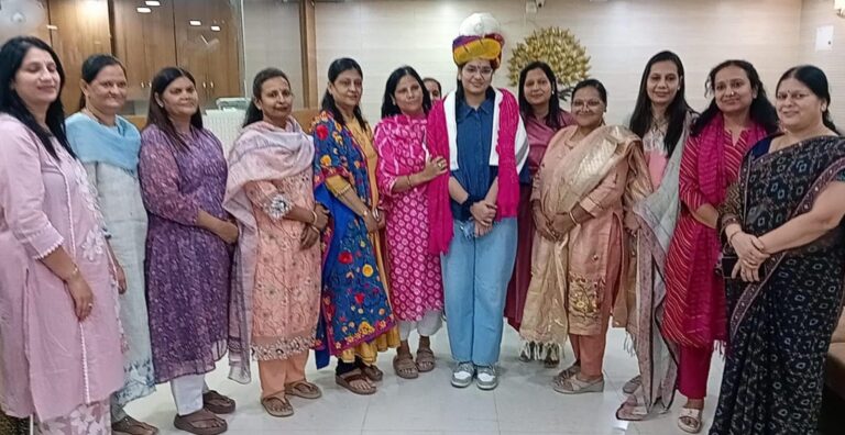 ऑल इंडिया टॉपर बनी तान्या का किया अभिनन्दन