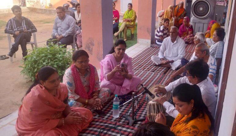 आज कोनसा दिवस है पता नही पर मन प्रसन्न हो गया