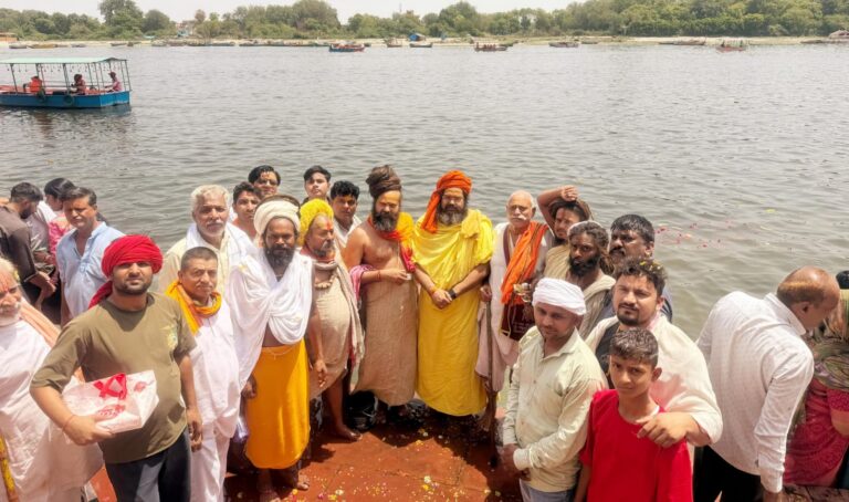 गौमाता को राष्ट्रमाता दर्जा दिलाने के लिए  शुरू की 84 कोस ब्रजधाम पदयात्रा