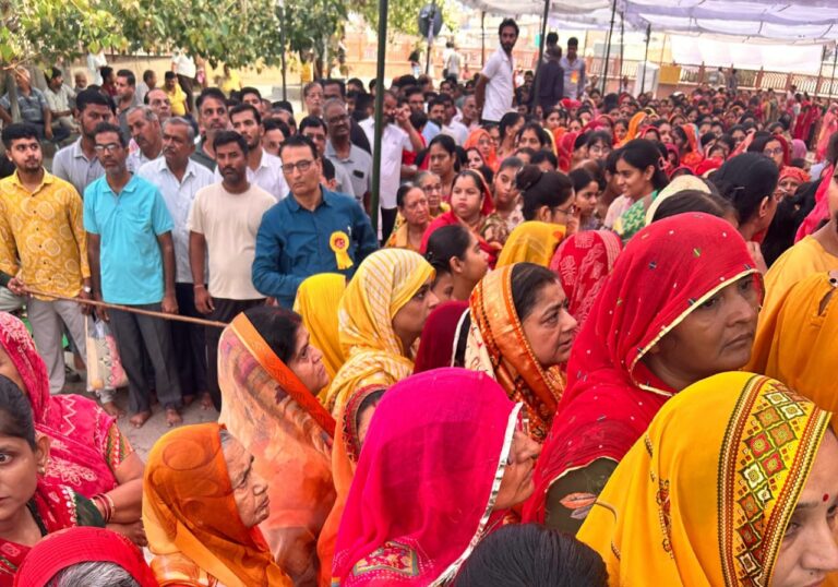 निर्जला एकादशी मेले में श्रद्धालुओं की उमड़ी भीड़