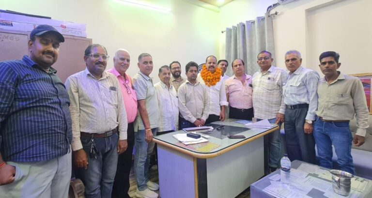 खत्री मोदी समाज की हुई बैठक