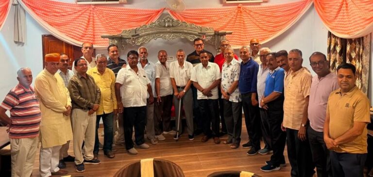 सीनियर सिटीजन ने धूमधाम से मनाया फ्रेंडशिप डे