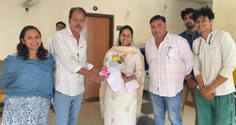 टाउन हाल का किराया यथावत रखने की माँग
