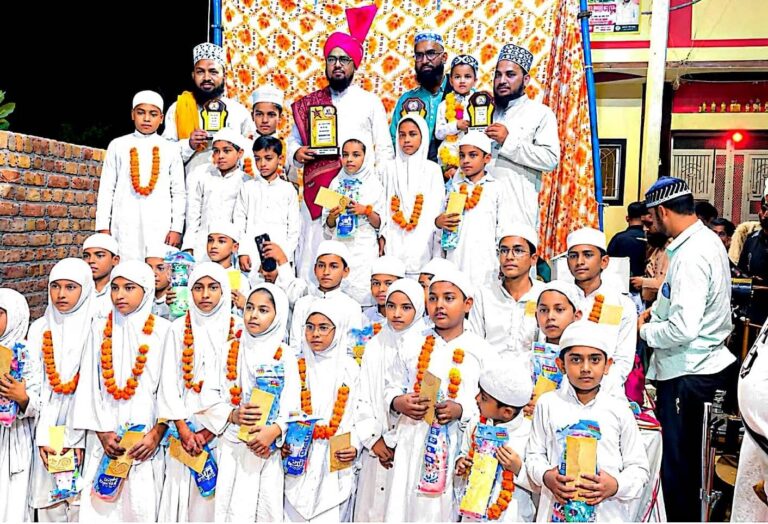 मदरसा फैजाने कादरी के बच्चों ने बिखेरी प्रतिभा की रोशनी