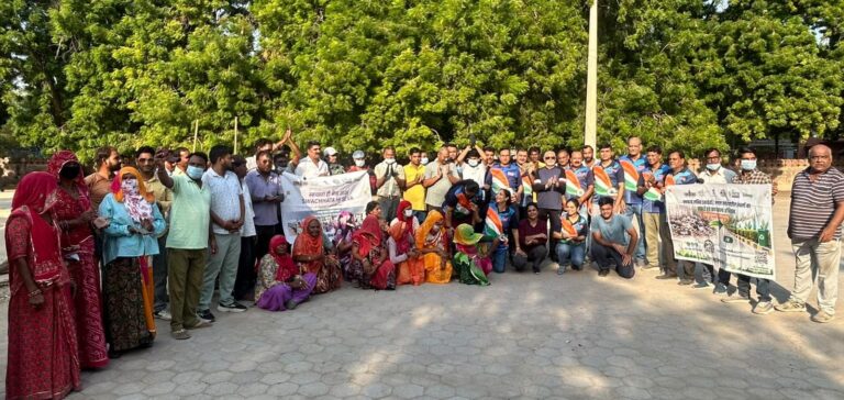 लगातार दूसरे रविवार न्यायालय पार्किंग में किया श्रमदान