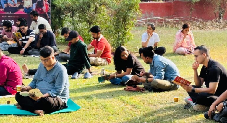 युवाओं को पुनः पुस्तकों से जोड़ने के लिए हुई विशेष पहल