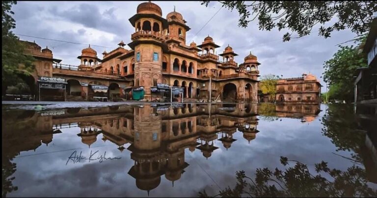 वकीलों ने भेजी नगर निगम को घेरने की चेतावनी