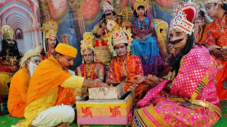 रामलीला में सीता स्वयंवर का हुआ भव्य मंचन